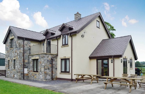 Holywell Cottage | 7 bedroom accommodation in Babell near Holywell, Flintshire