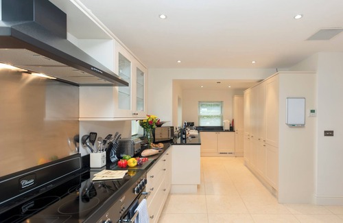 North Duffield Cottage | 7 bedroom accommodation in North Duffield, near York