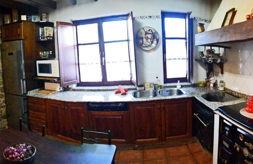 Tornon Cottage | 7-bedroom house with private bathrooms Beautiful views and only 4km from Villaviciosa
