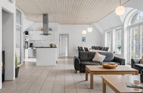 Øby House | 7 bedroom lovely home in Ulfborg