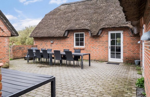 Øby House | 7 bedroom lovely home in Ulfborg