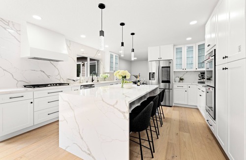 Gresham Villa | 7-Bedroom Villa in Fantastic Gresham with w/Pool, Hot Tub & Sauna