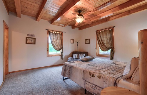 Rockbridge Cabin | 7 br pool lodge just 1 mile from Cantwell Cliffs!