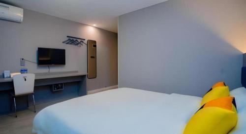 Xincheng Hotel | 7 Days Inn Xi'an Railway Station
