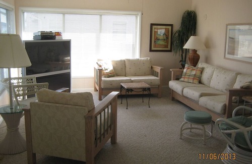 Ocean Isle Beach Cottage | 7 Duneside Drive-Smith