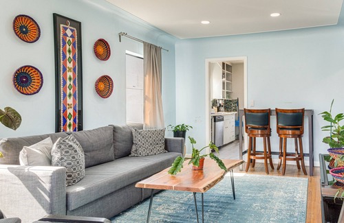 Delmar Parkway House | 7 Mi to Denver: Inviting Aurora Home w/Yard!