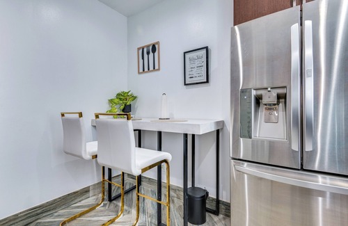 East Los Angeles Apartment | 7 Mi to Downtown: East Los Angeles Apartment