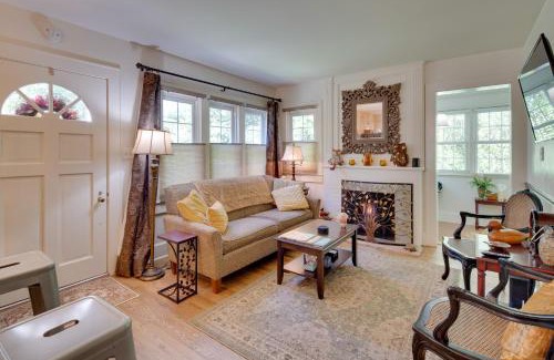 Royal Pines House | 7 Mi to The Biltmore Le Canard Cottage with Porch