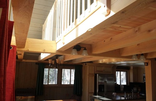 Intervale House | 7 Min to StoryLand,Great for families, PacMan Arcade game, Firepit, Dog friendly