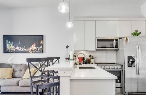Hadley - Washington Condo | 7 minutes to Broadway! Free Parking! Sleeps 6!