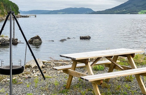 Averoy House | 7 person holiday home in averøy
