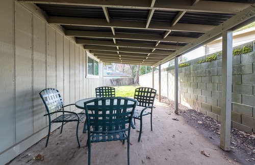 Citrus Heights House | (70) Spacious 3 bed, 2 bath, 2 car garage with yard in Citrus Heights