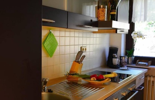 Zwiesel Apartment | 70qm große Ferienwohnung mit zwei Schlafzimmern und Balkon