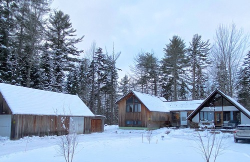 Franconia Ski Chalet | 70SC rustic ski chalet close to Cannon, Franconia Bretton Woods!