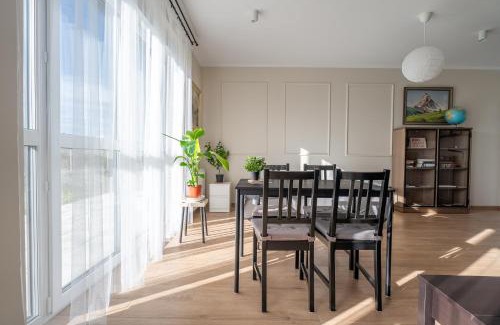 Klodzko Miasto Apartment | 71m2 Apartament Superior na Letniej z Tarasem, Ogródkiem i Widokiem na Góry - Kłodzko - Przyjaciół Ziemi Kłodzkiej