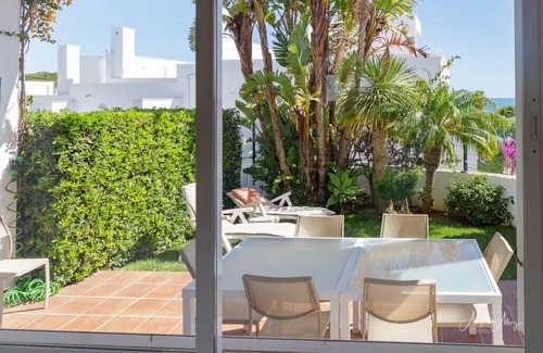 Conil de la Frontera House | 75m to the beach at Fuente del Gallo, 4 bed 3 bath