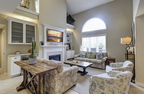 Palmetto Dunes Condo | 7634 Huntington-Canal views, heated pool & spa. Quick walk to Ocean.