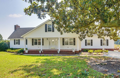Bunnlevel House | 78-Acre Retreat Near Campbell U: Fish, Play, Relax