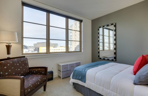 Pearl District Apartment | 79 m² Apartment ∙ 1 bedroom ∙ 2 guests