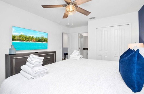 Kissimmee Resort | 7BR Storey Lake Villa w/Pool – Near Disney
