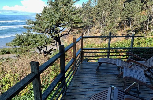 Arch Cape House | '7c's' Private Oceanfront Cabin near Hug Point, Arch Cape and Cannon Beach