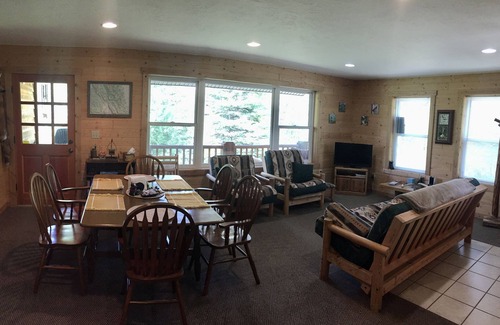 Coram Cabin | 7th Night Free, wireless internet, views, private, Montana Mountain Glory!
