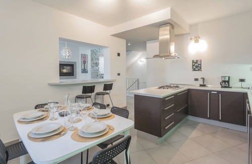 Torno Cottage | 8-bed cottage in charming Torno. Private parking, WiFi and Jacuzzi on Como Lake