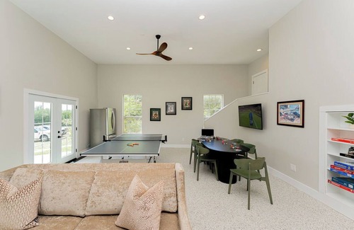 Austin House | 8-Bed Luxury Retreat w/Pool, Hot Tub & Game Room Near Austin – The Owners House