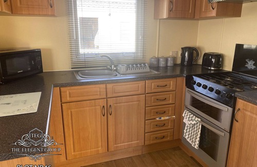 Skegness House | 8 Berth Caravan On Coastfields Leisure, Dog & Family Friendly