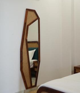 Jamwa Ramgarh House | 8 BHK Farm stay w Pool, Garden , Snooker, WiFi