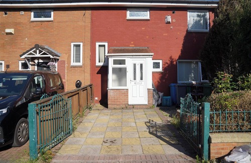 Chorlton-on-Medlock House | 8 Guest Modern Home By O2 Apollo & Ethiad Stadium