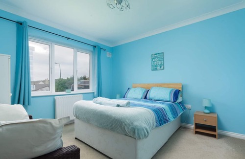 Port Erin House | 8 Links Close is a self-catering single level house, located close to the centre Port Erin.