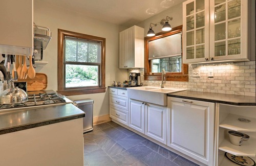 Strathmoor Village House | 8 Mi to Kentucky Derby: Charming Louisville Gem