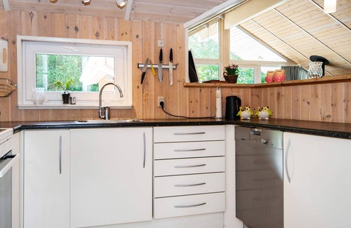 Jegum House | 8 person holiday home in Oksbøl