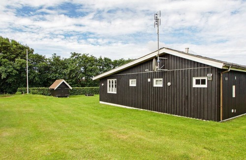 Bork Havn House | 8 person holiday home in Hemmet