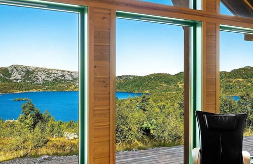Sirdal House | 8 person holiday home in Tjørhom