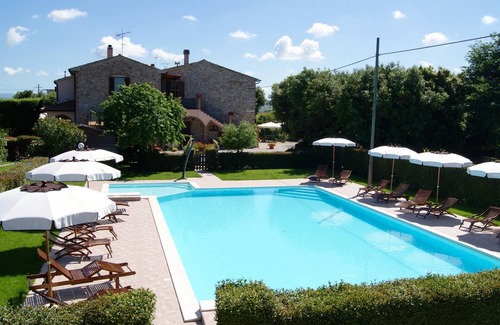 Campiglia Marittima House | 8 RIBOCCHI HOLIDAY HOME: THREE-ROOM APARTMENT WITH POOL SEA, THERMAL BATHS AND VILLAGES