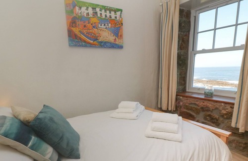 Sennen Cove Cottage | 8 SENNEN HEIGHTS, family friendly in Sennen Cove