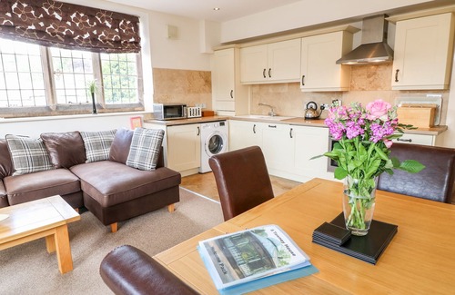 Matlock Apartment | 8 TAWNEY HOUSE in Matlock