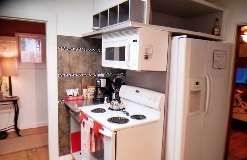Downtown Klamath Falls House | 80+ Day Stays in the Red Smarthouse King ❤️Downtown 4KTV W/D WiFi