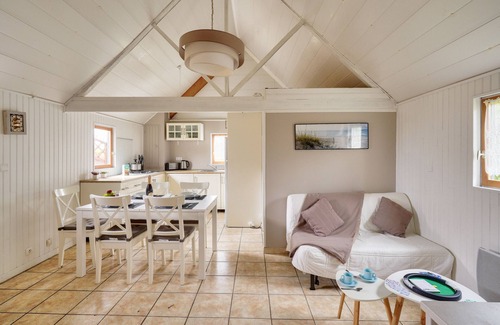 Loctudy Ski Chalet | 800m from the beach, quiet chalet for 4