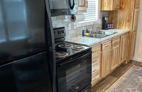 Honey Grove Cabin | 802 Charming cabin in Honey Grove with AC and WiFi