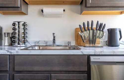 Santa Ana Apartment | 808 · Stunning Sunset Views in a Hi-Rise | Walk to DTSA