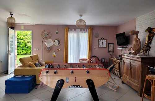 Saint-Romain-le-Preux House | 80s-themed fun house, with 'escape game'-style treasure hunt