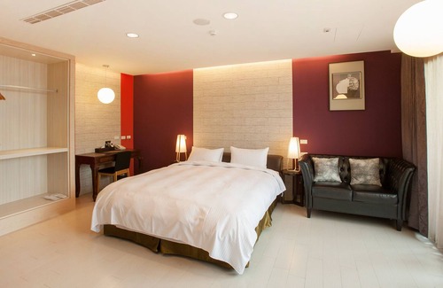 Jinhu Hotel | 823 Tourist Hotel