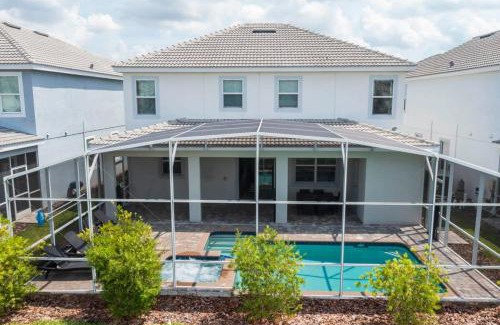 Davenport House | 8912 Amazing Spacious Home