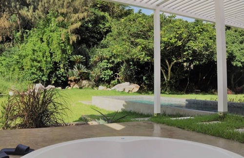 Maeda House | 8m pool, outdoor jacuzzi and sauna on 800㎡ site! 1 minute walk to the beach! / Kunigami-gun Okinawa Prefecture