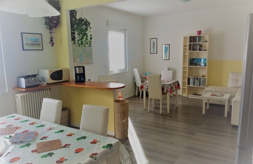 Torbole sul Garda Villa | 9 - Double room with garden view overlooking the lake Torbole