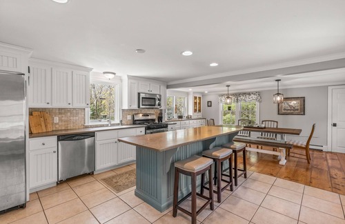 Sandwich House | 9 Fox Hill Lane- Updated, pet-friendly home .6 mile to association pond beach