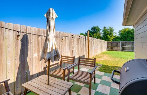 Bryan House | 9 Mi to College Station Dog-Friendly Home with Yard